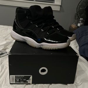 SIZE 12 MENS RETRO JORDAN 11 JUBILEE